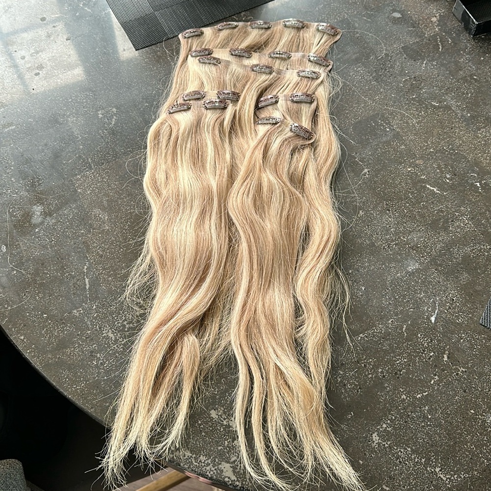 Glamseamless 18” Champagne Clip-ins